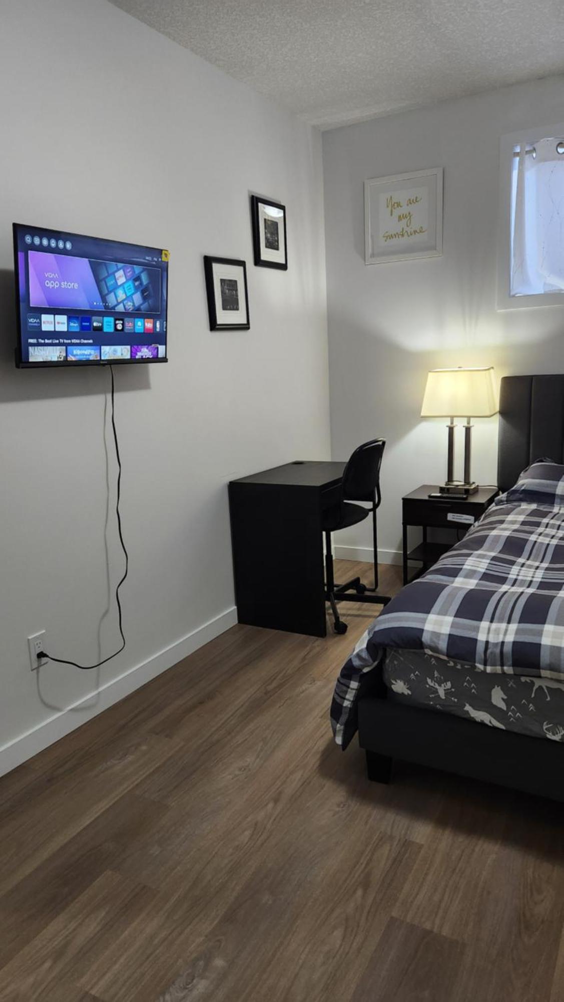 Modern 2 Bedroom Basement Suite At West Edmonton Eksteriør billede