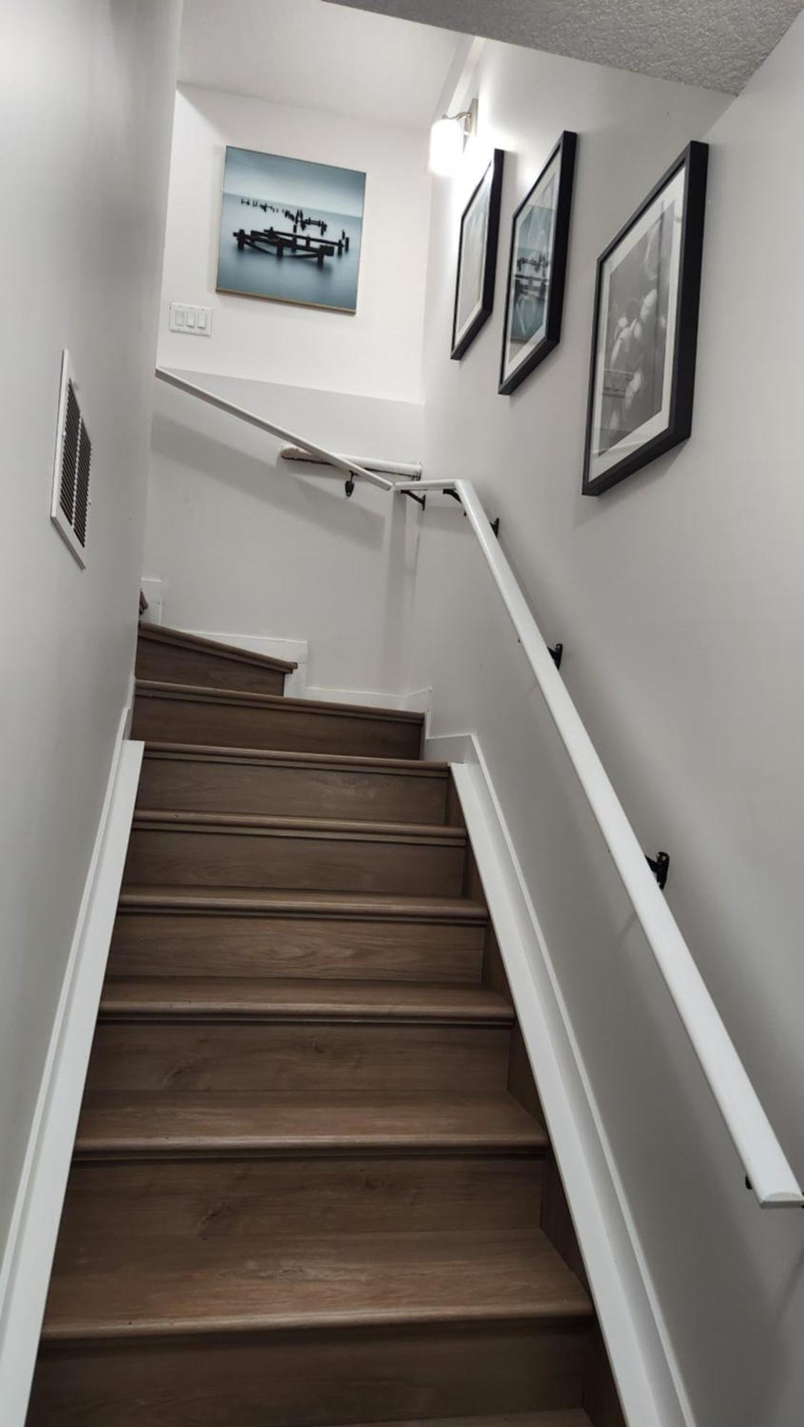 Modern 2 Bedroom Basement Suite At West Edmonton Eksteriør billede